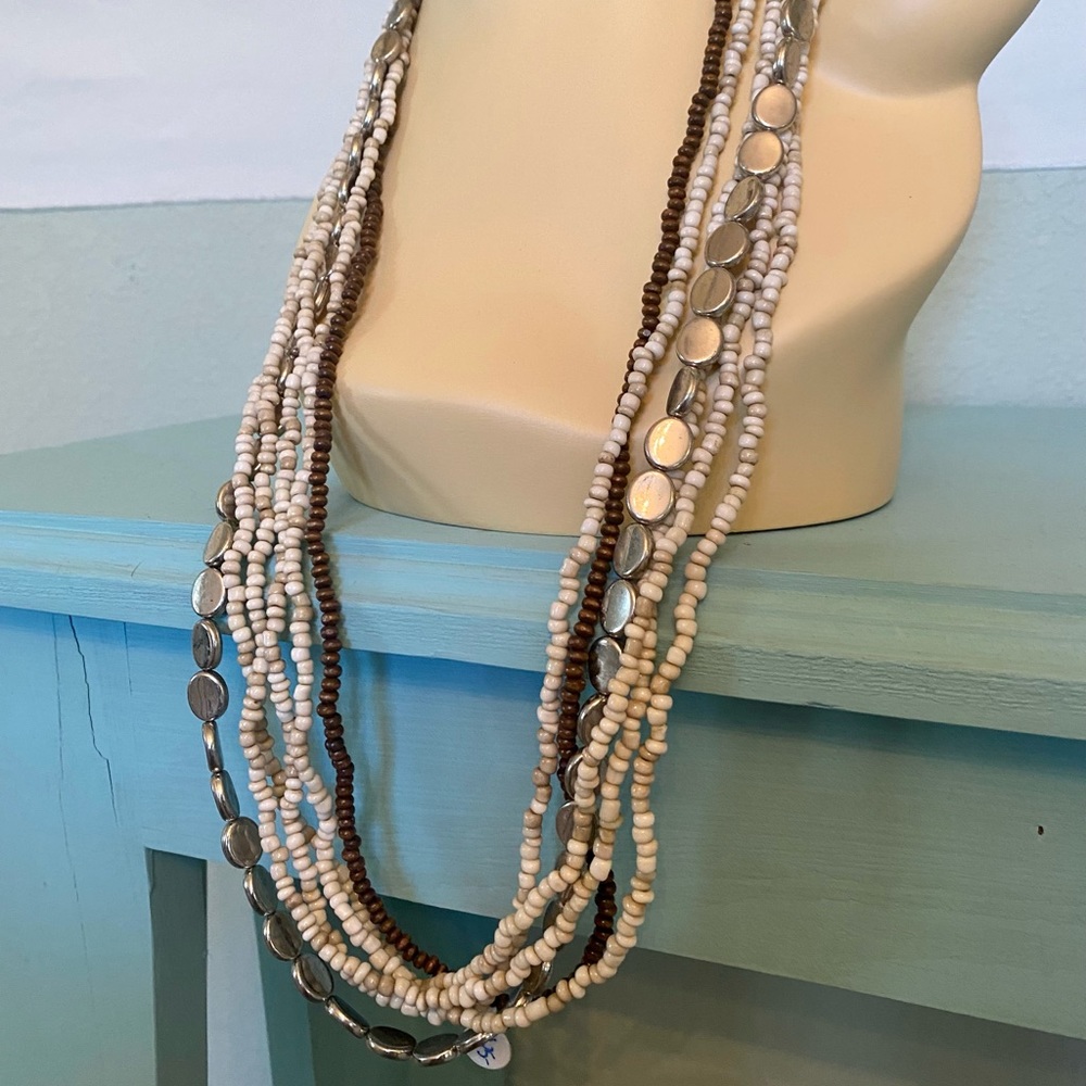 BEAUTIFUL HANDMADE BEADED NECKLACE!